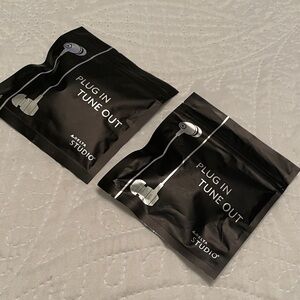 NIP Set of 2 Delta Studio PLUG IN TUNE OUT Wired Ear Buds